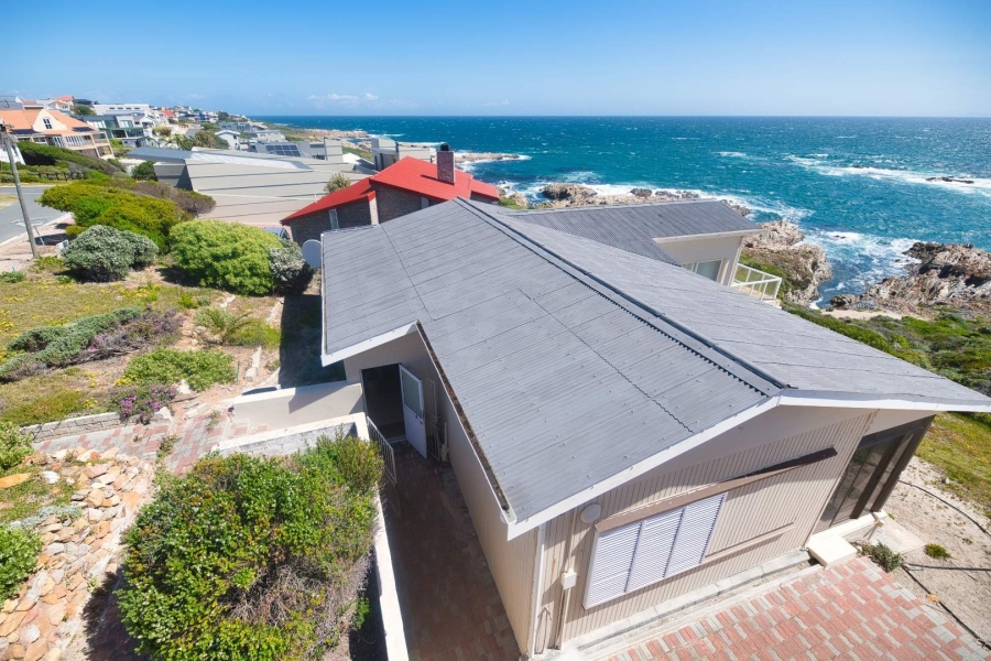 5 Bedroom Property for Sale in De Kelders Western Cape